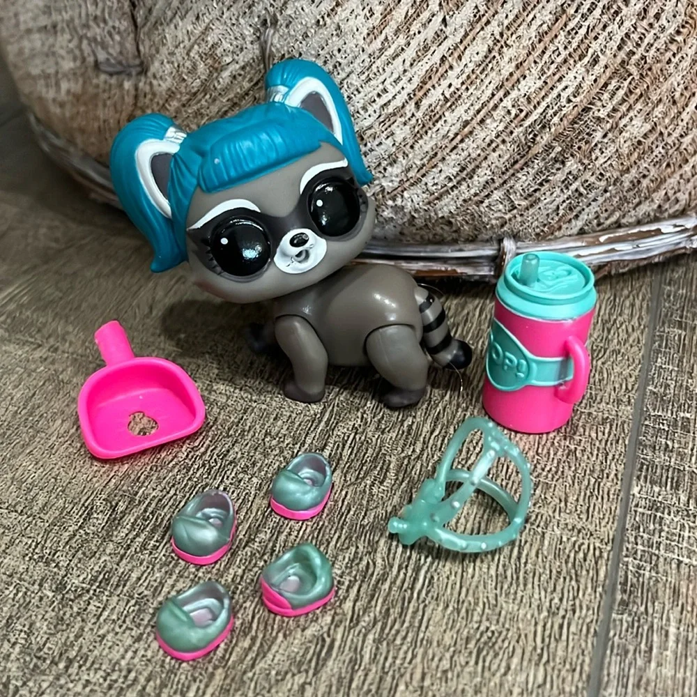 LOL Surprise Fuzzy Pets Wave 1 RACOON-STRONAUT
